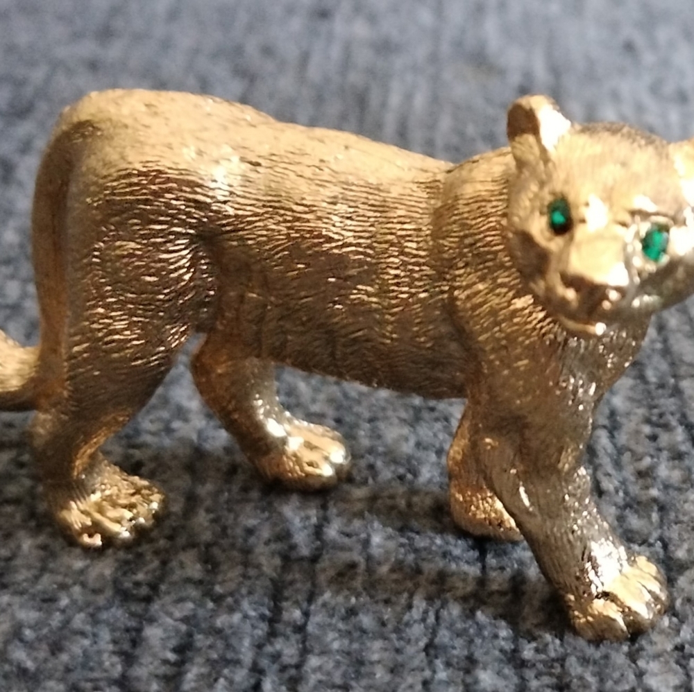 Napier Stamped Vintage Rare Feline Gold Emerald Eyes Brooch